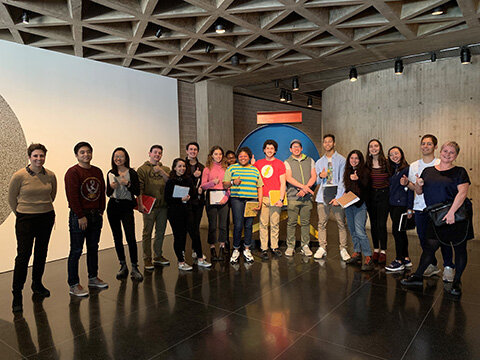 Students in the &ldquo;Physics Meets the Arts&rdquo; course pose in the Gallery lobby with Sydney Simon (far left), the Bradley Assistant Curator of Academic Affairs, and Professor &Aacute;gnes M&oacute;csy (far right).
